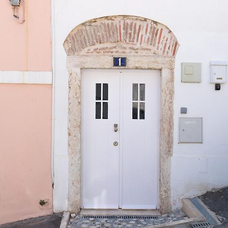 Classic Lisbon Homes: Bright & Central In Belem Exterior foto