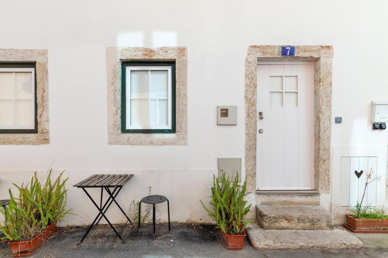 Classic Lisbon Homes: Bright & Central In Belem Exterior foto
